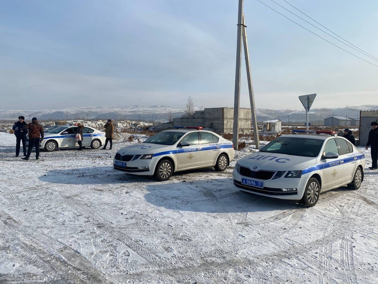 В Туве сотрудники ГИБДД провели профилактическое мероприятие «Сплошные  проверки» | Тува Медиа Групп — Новости Тувы