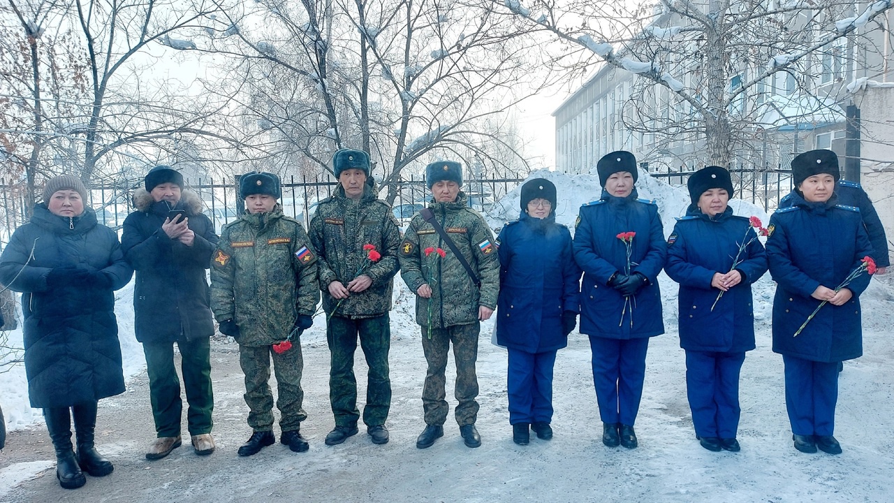 В Улуг-Хемском районе появилась памятная доска в честь участника СВО | Тува  Медиа Групп — Новости Тувы